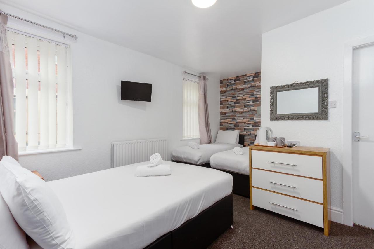 The Sandringham Court Hotel & Apartment Welcoming Large And Small Groups For 15 Years Blackpool Kültér fotó