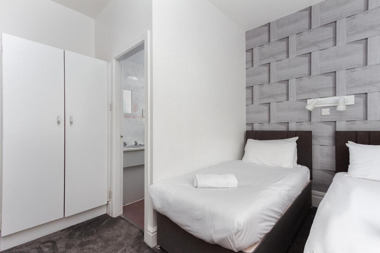 The Sandringham Court Hotel & Apartment Welcoming Large And Small Groups For 15 Years Blackpool Kültér fotó