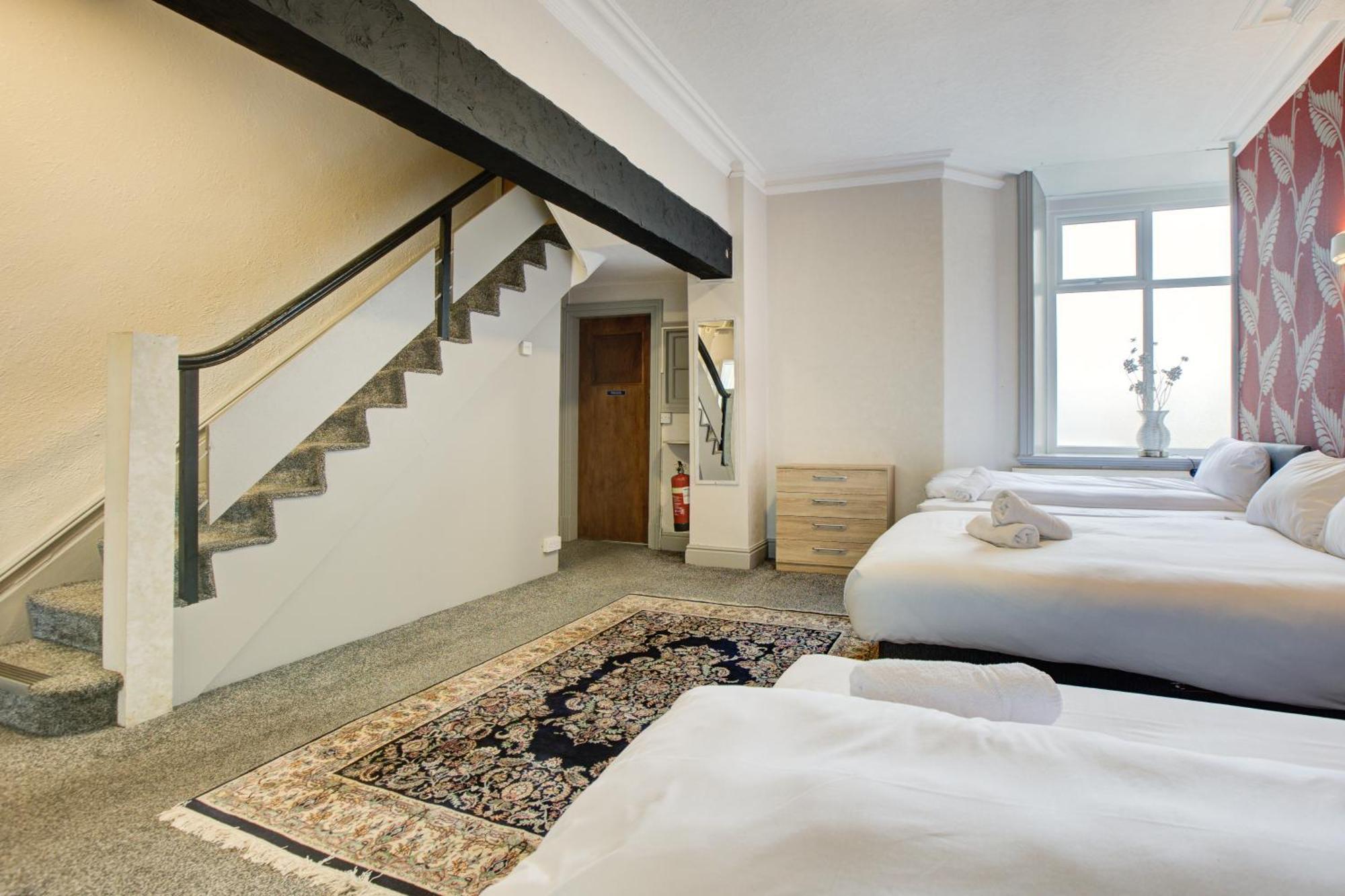 The Sandringham Court Hotel & Apartment Welcoming Large And Small Groups For 15 Years Blackpool Kültér fotó