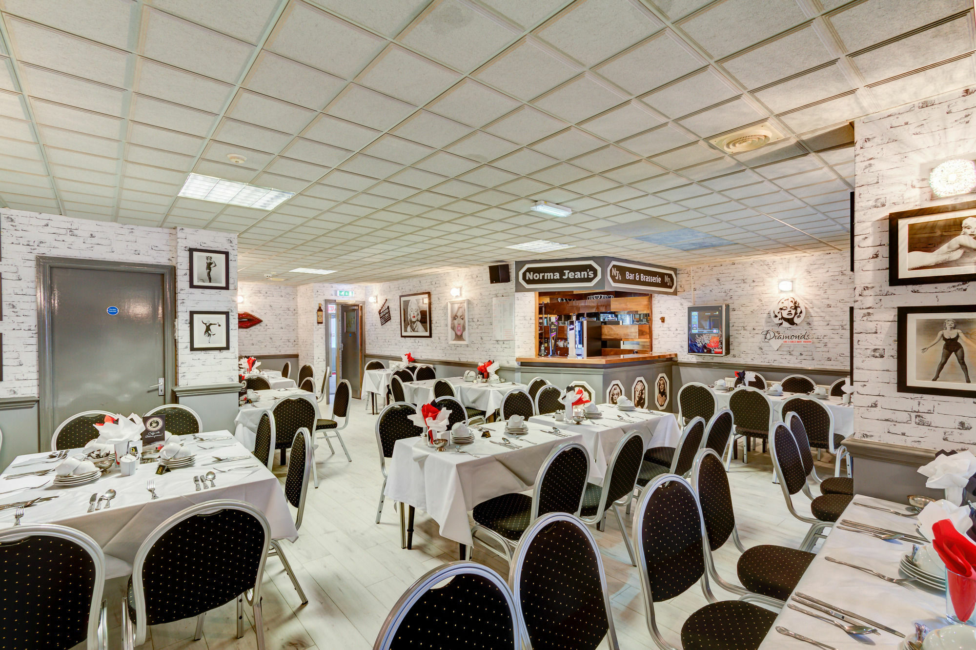 The Sandringham Court Hotel & Apartment Welcoming Large And Small Groups For 15 Years Blackpool Kültér fotó